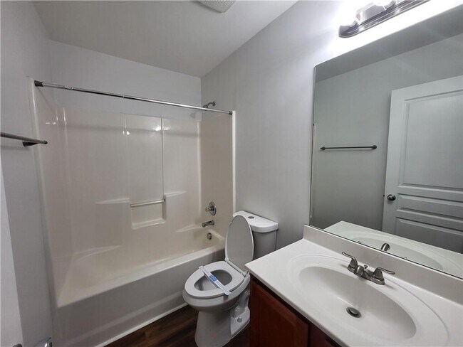 Building Photo - 4231 Suwanee Brook Ct