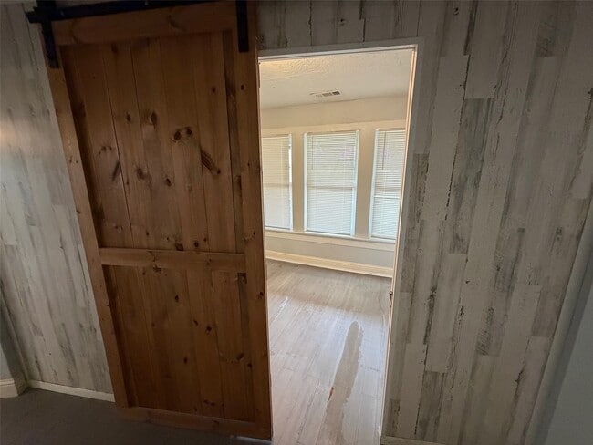 Building Photo - 4737 Jefferson St