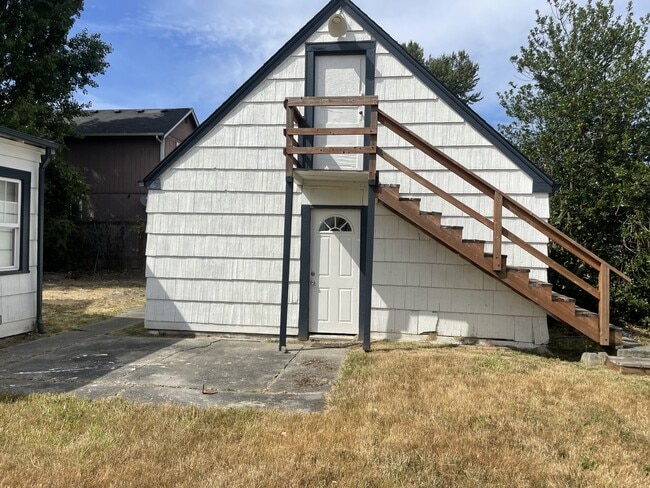 Building Photo - 9419 Portland Ave E