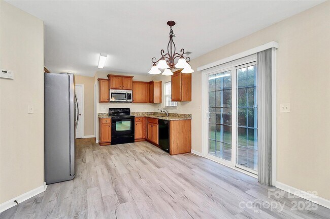 Building Photo - 1445 Laraway Ct NW