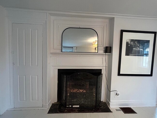 Building Photo - 42 Piscataqua St
