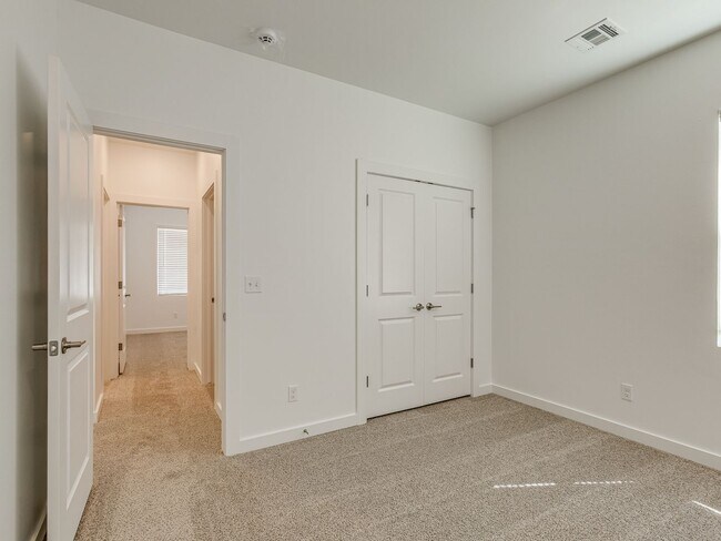 Building Photo - Home in Edmond/Oklahoma City