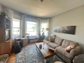 Building Photo - 182-184 Foster Street