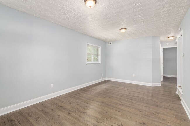 Building Photo - 1061-1063 East 15th Avenue