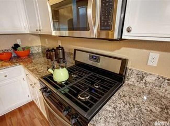 Building Photo - Beautiful 4-Bedroom Home in West Roseville – Available Now! SEE VIDEO