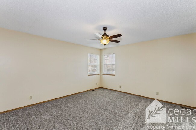 Building Photo - Wonderful Split Level Home in North Wichita
