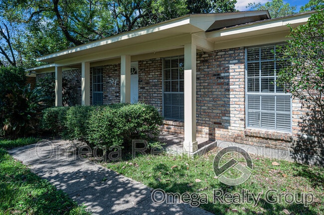 Building Photo - 21 Cullen Dr