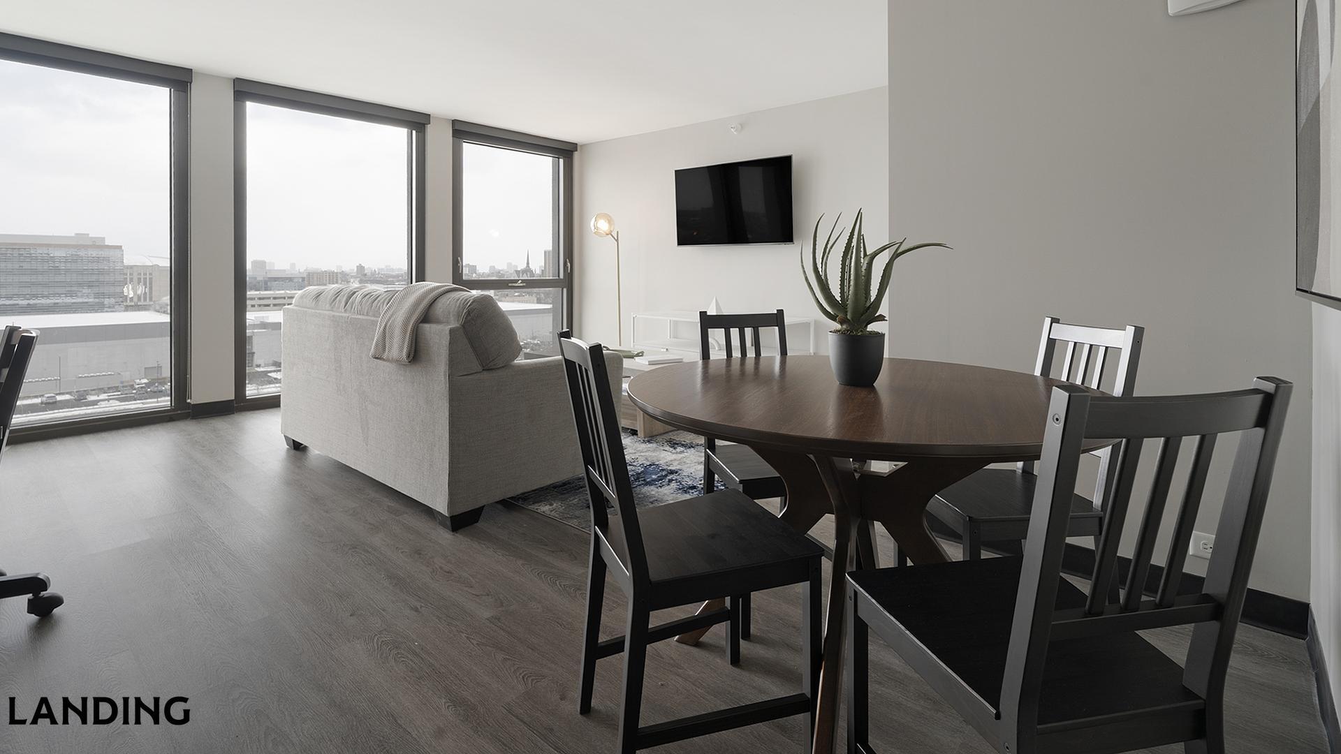 Building Photo - 1922 W Ogden Ave