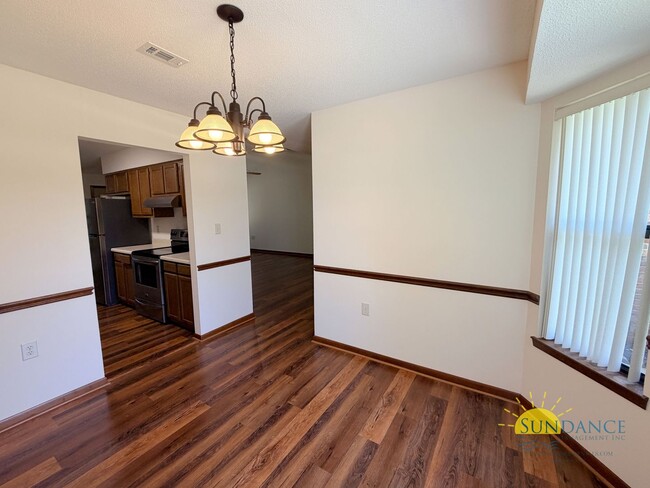 Building Photo - Beautifully Updated 3BR Home in Mary Esther!