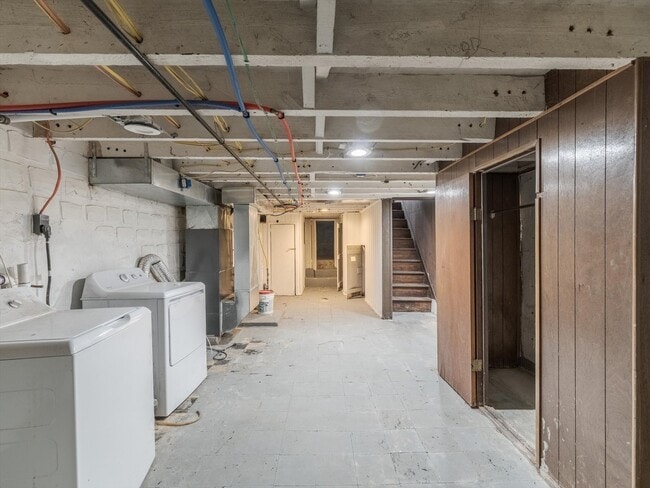 Building Photo - 19 Osborn St