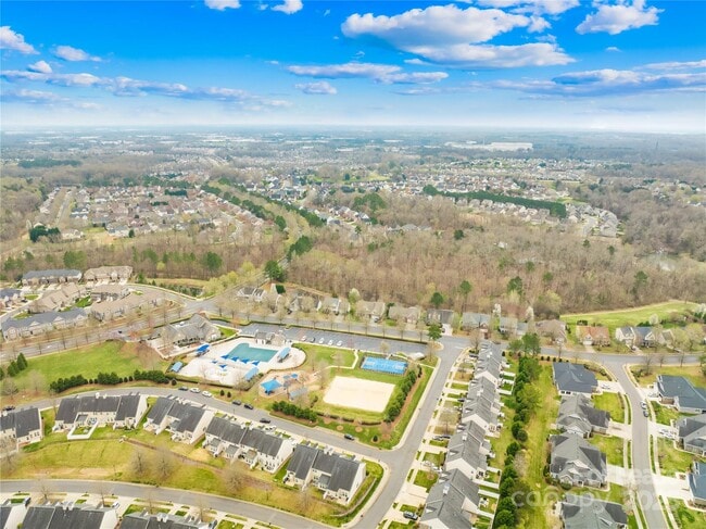 Building Photo - 10223 Kelso Ct