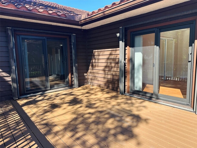 Building Photo - 444 Pine Cir