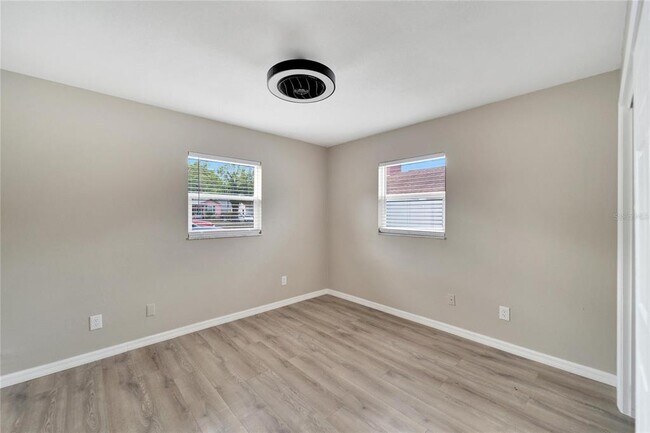 Building Photo - 1462 Cleveland St