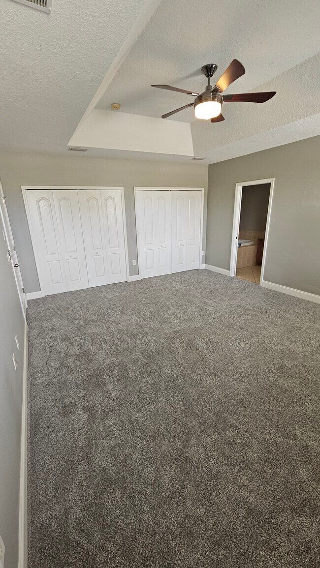 Master Bedroom - 2410 W North a St