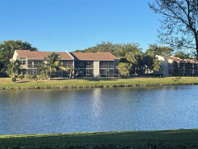 Building Photo - 2059 SW 15th St