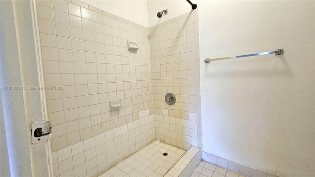 Building Photo - 9277 SW 138th Pl