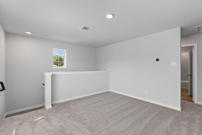 Building Photo - 7762 Bergamot Cir