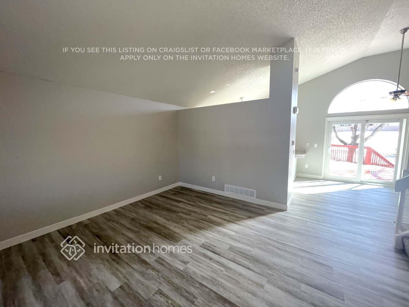 Building Photo - 9453 Cobblecrest Dr