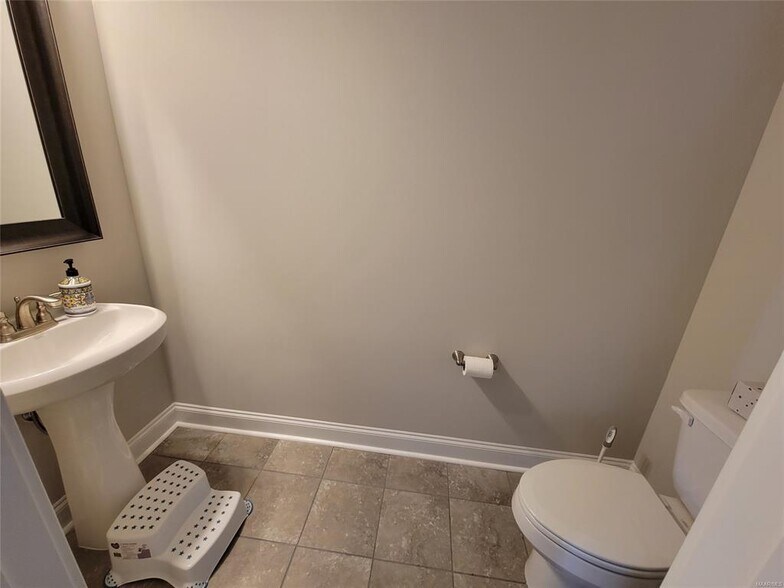 Building Photo - 104 Jane Ct