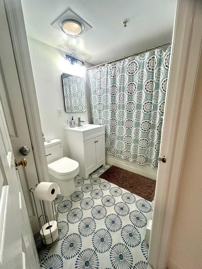 Building Photo - 1115 Willow Ave