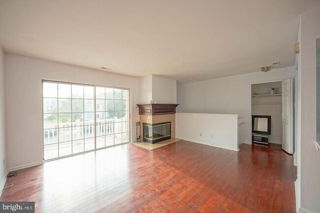Building Photo - 3102B Limestone Way