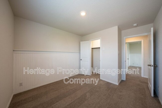 Building Photo - 1018 Andean Emerald