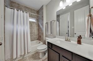 Building Photo - 13406 Stoneleigh Terrace Dr