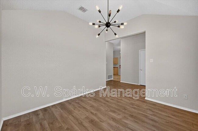 Building Photo - 844 Canyon Cove Dr