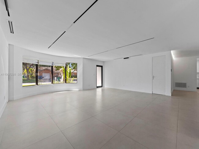 Building Photo - 2537 NW 116th Terrace