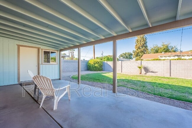 Building Photo - 8416 E Rancho Vista Dr