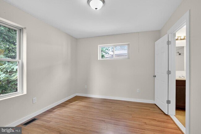 Building Photo - 602 N 43rd St
