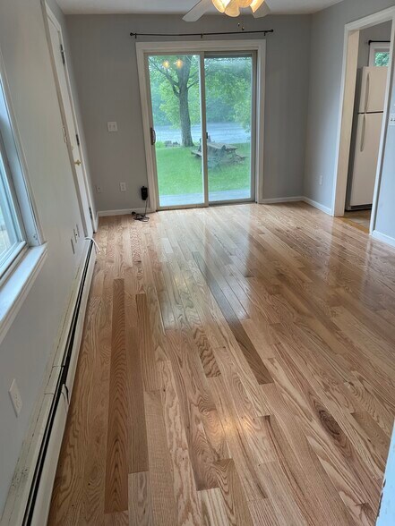 Living room facing - 17 Elderberry Dr