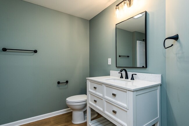 Building Photo - Newly renovated 4 Bedroom 3 Bathroom Home ...