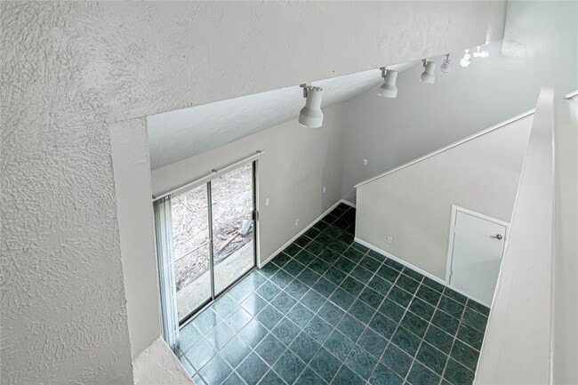 Building Photo - 26620 Primrose Ct