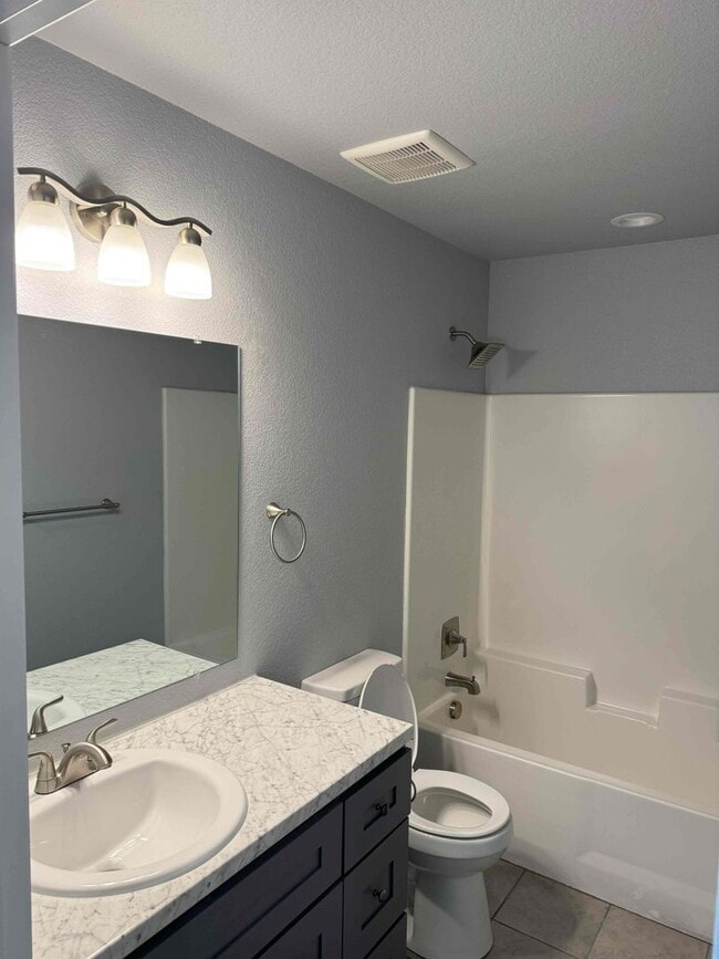 Building Photo - 324-326 W Coral Dr