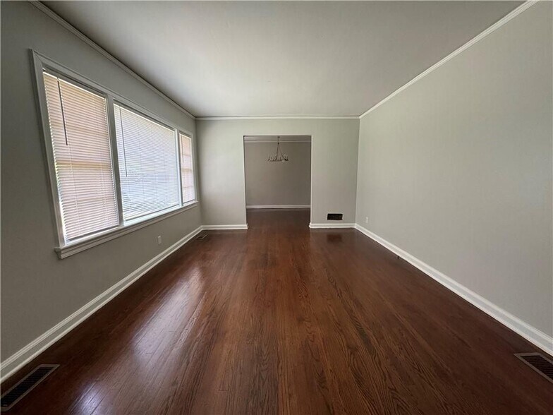 Building Photo - 2225 Alpha Dr