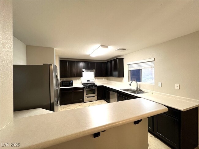 Building Photo - 9991 Pimera Alta St