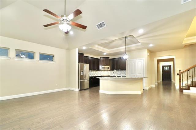 Building Photo - 5705 Petunia Ln