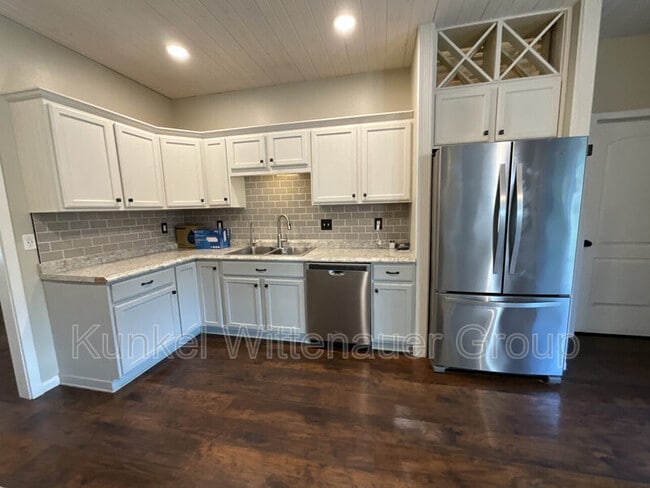 Building Photo - 329 Ring of Kerry Dr