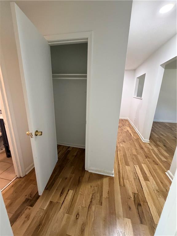 Building Photo - 5851 Lone Oak Dr SW