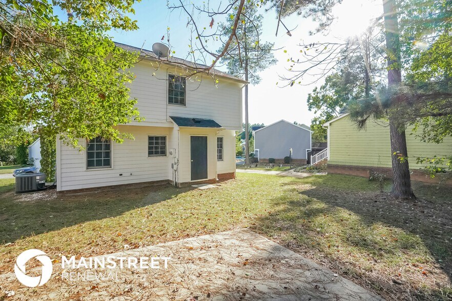 Building Photo - 3713 Phillips Way W