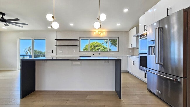 Building Photo - Waialae Nui Ridge - Renovated 4 bedroom, 3...