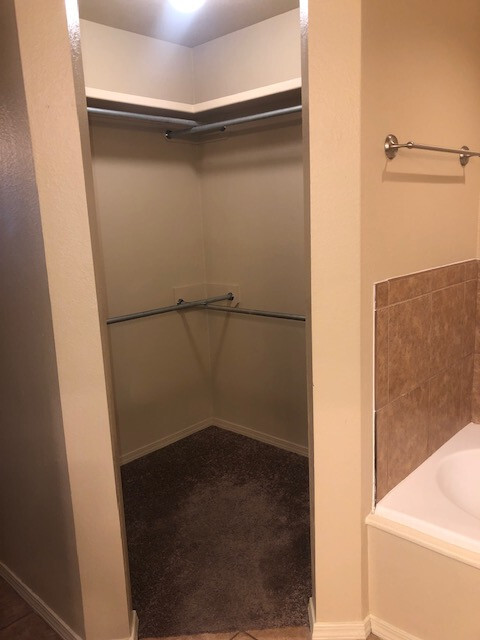 Building Photo - 4 bedroom in Tradewinds