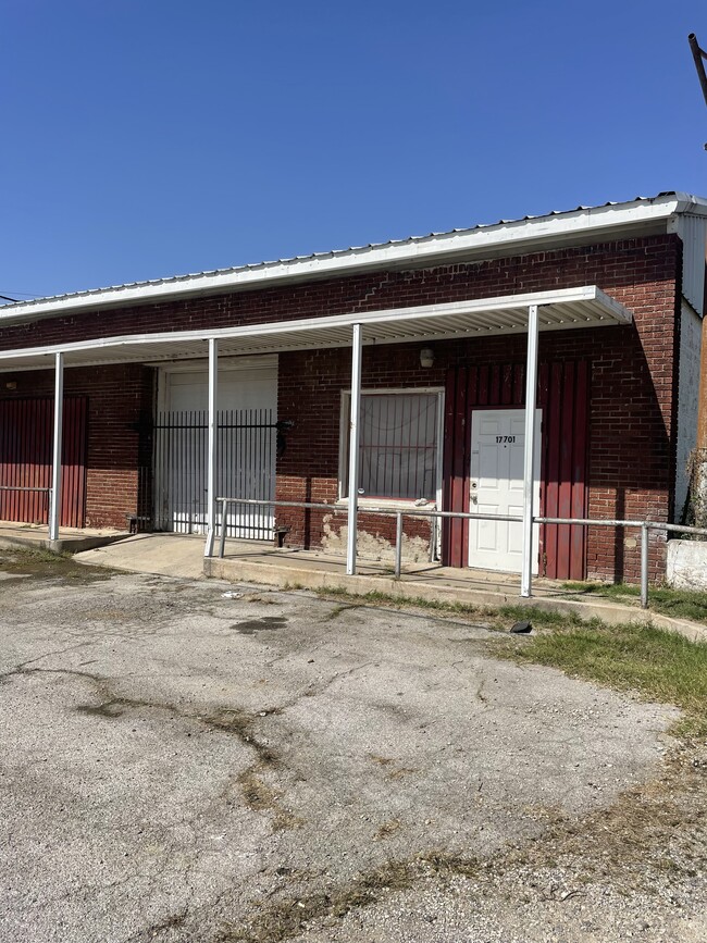 Building Photo - 17701 E 11th St