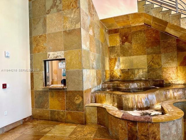 Building Photo - 1755 E Hallandale Beach Blvd