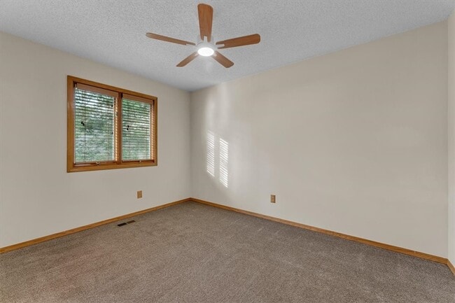 Building Photo - 69 Walney Dr