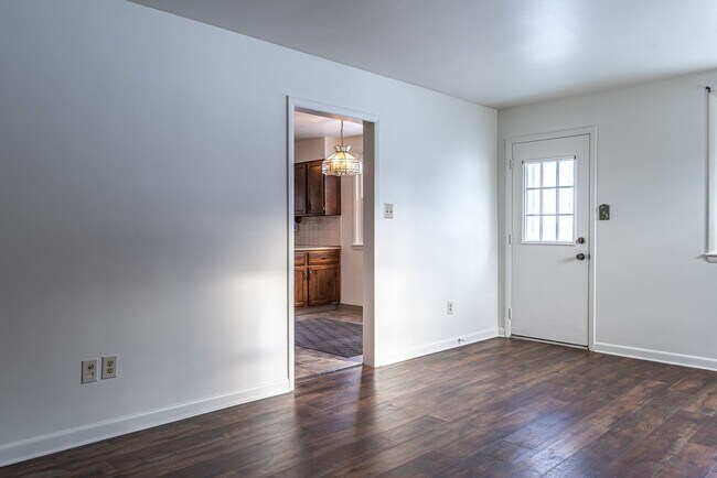 Building Photo - **Charming Colonial in Picturesque Lower Milford Township**