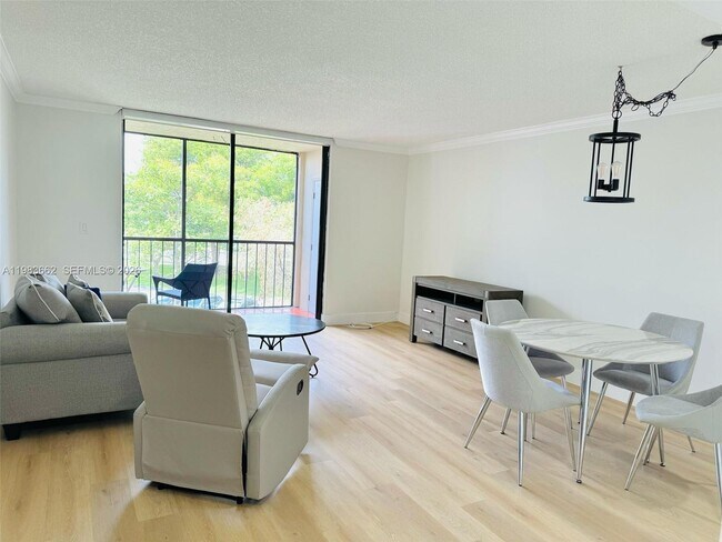 Building Photo - 8075 SW 107th Ave