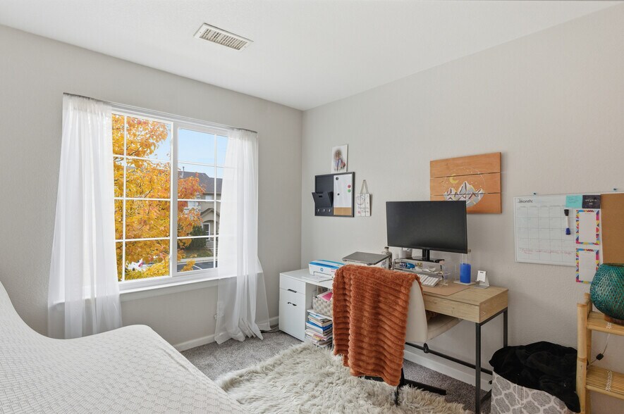 Building Photo - 12774 Jasmine Ct