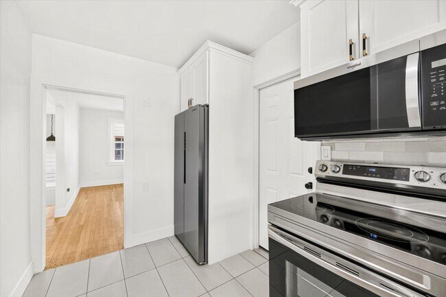Building Photo - 430 Cinnaminson Ave